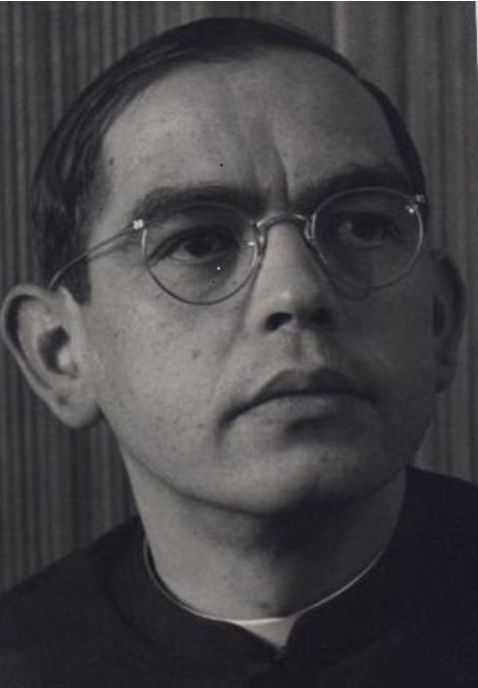 El padre Enrique Rodriguez Panyagua en Salamanca, años sesenta.